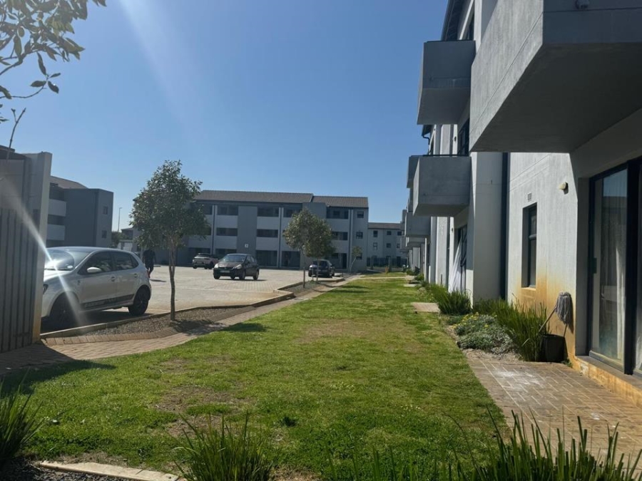 2 Bedroom Property for Sale in Parklands East Western Cape